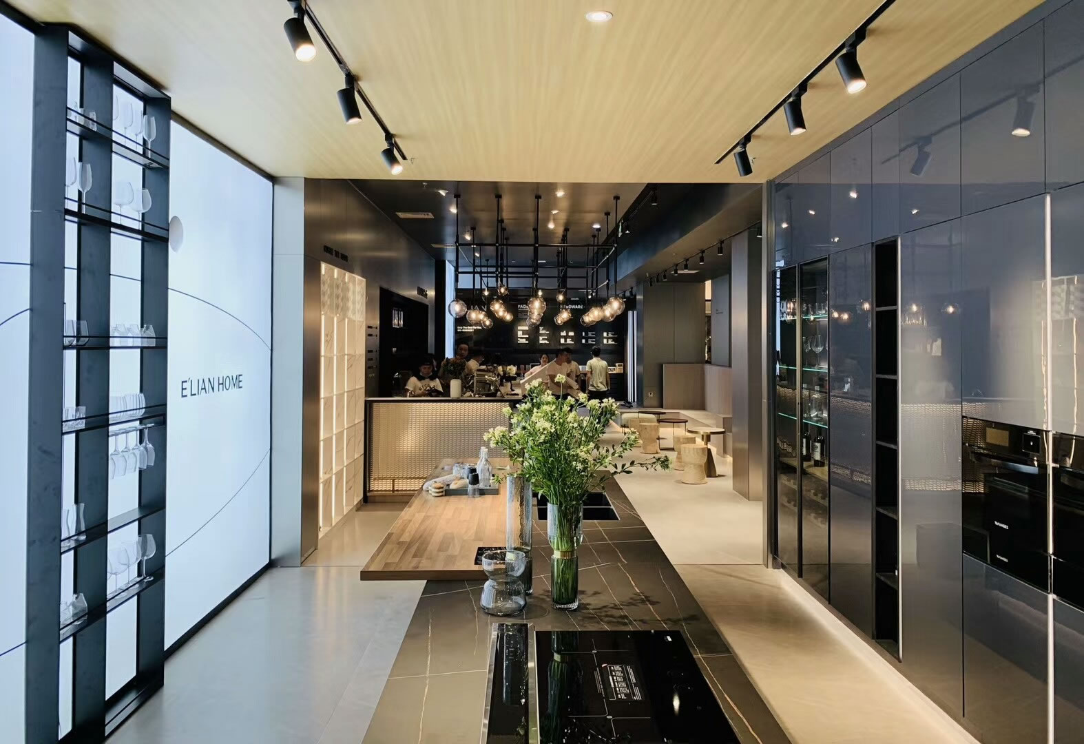 伊戀體(tǐ)驗店(diàn)